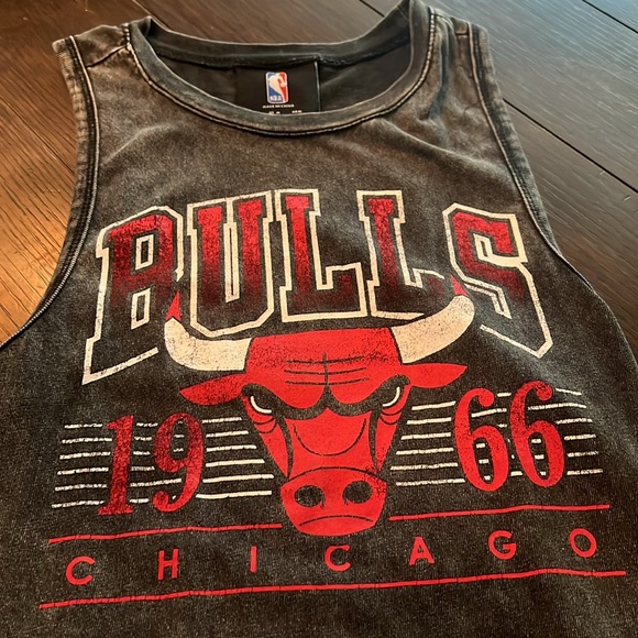 Vintage style Chicago Bulls onesie - Picture 3 of 4